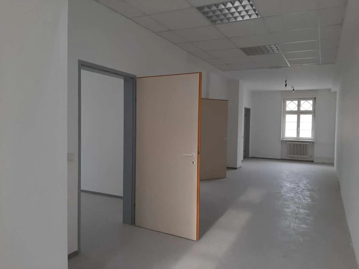 9-Zimmer-Gewerbeimmobilie mieten in Eisenstadt – 221 m², € 2.508 – Bild 6 von 14
