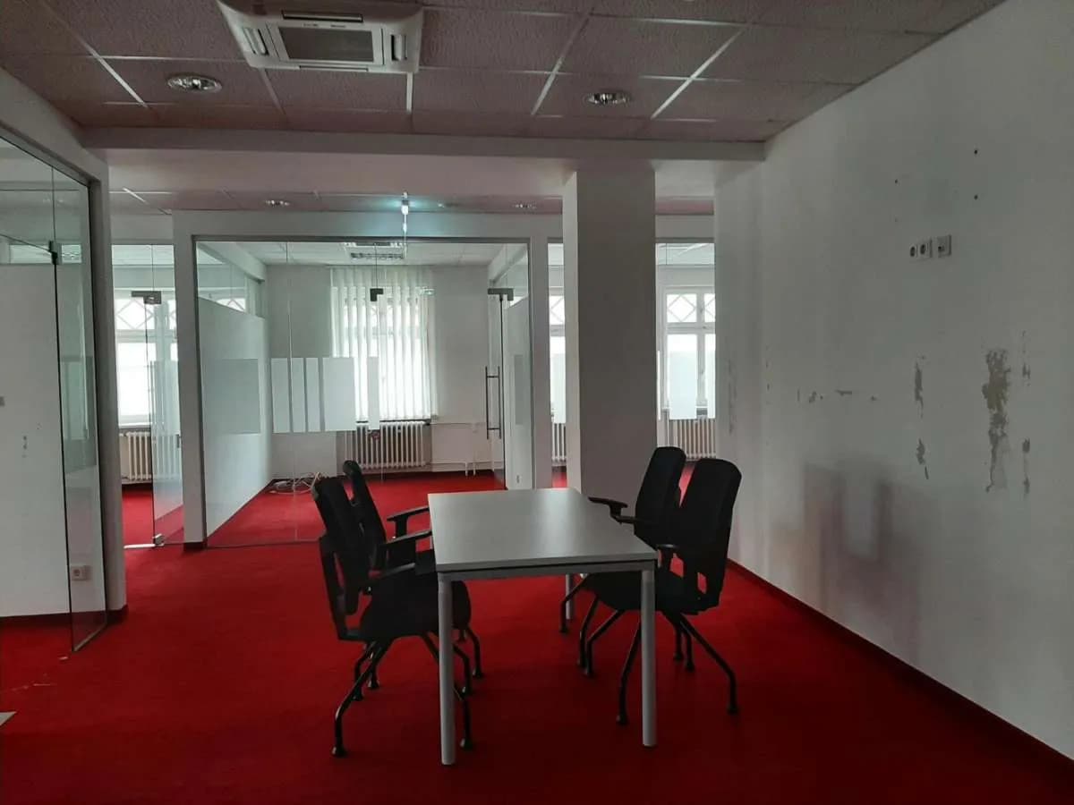 9-Zimmer-Gewerbeimmobilie mieten in Eisenstadt – 221 m², € 2.508 – Bild 9 von 14