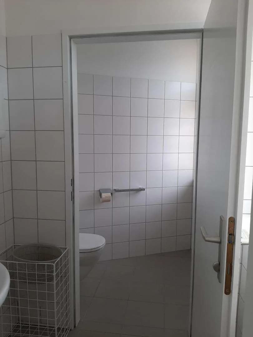 9-Zimmer-Gewerbeimmobilie mieten in Eisenstadt – 221 m², € 2.508 – Bild 13 von 14