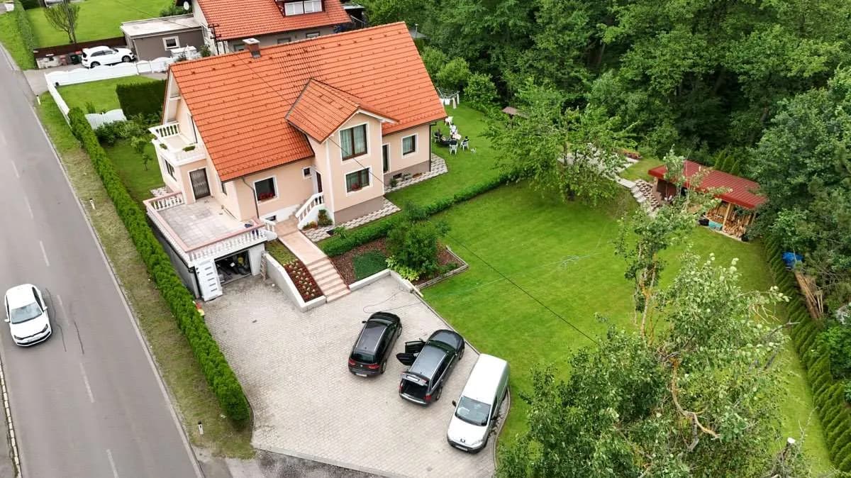 8-Zimmer-Haus kaufen in Bruck-Mürzzuschlag – 210 m², € 429.000 – Bild 3 von 19