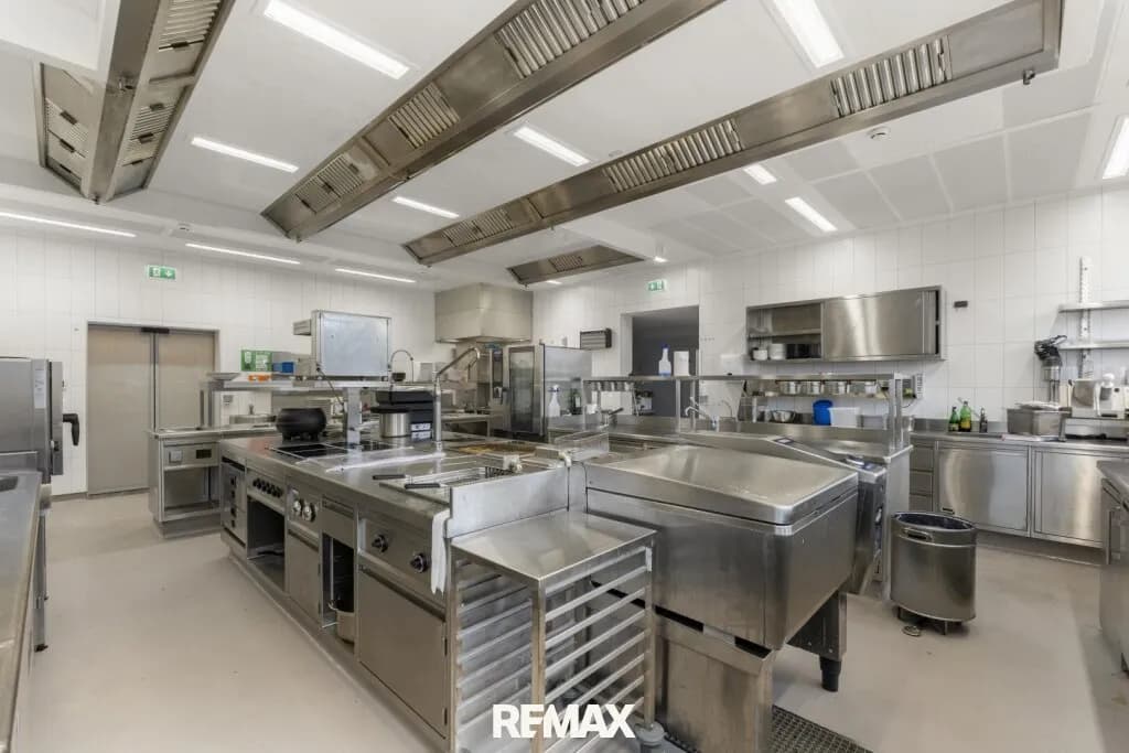 Immobilie kaufen in Sankt Veit an der Glan – 442 m², € 2.950.000 – Bild 23 von 40
