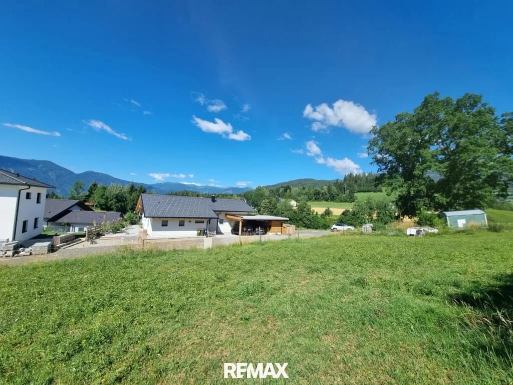 Grundstück kaufen in Spittal an der Drau – 750 m², € 194.900