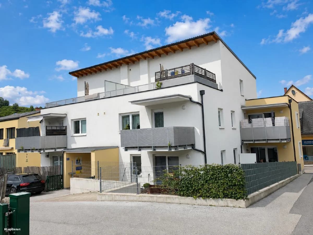 2-Zimmer-Wohnung mieten in Neunkirchen – 59,99 m², € 855