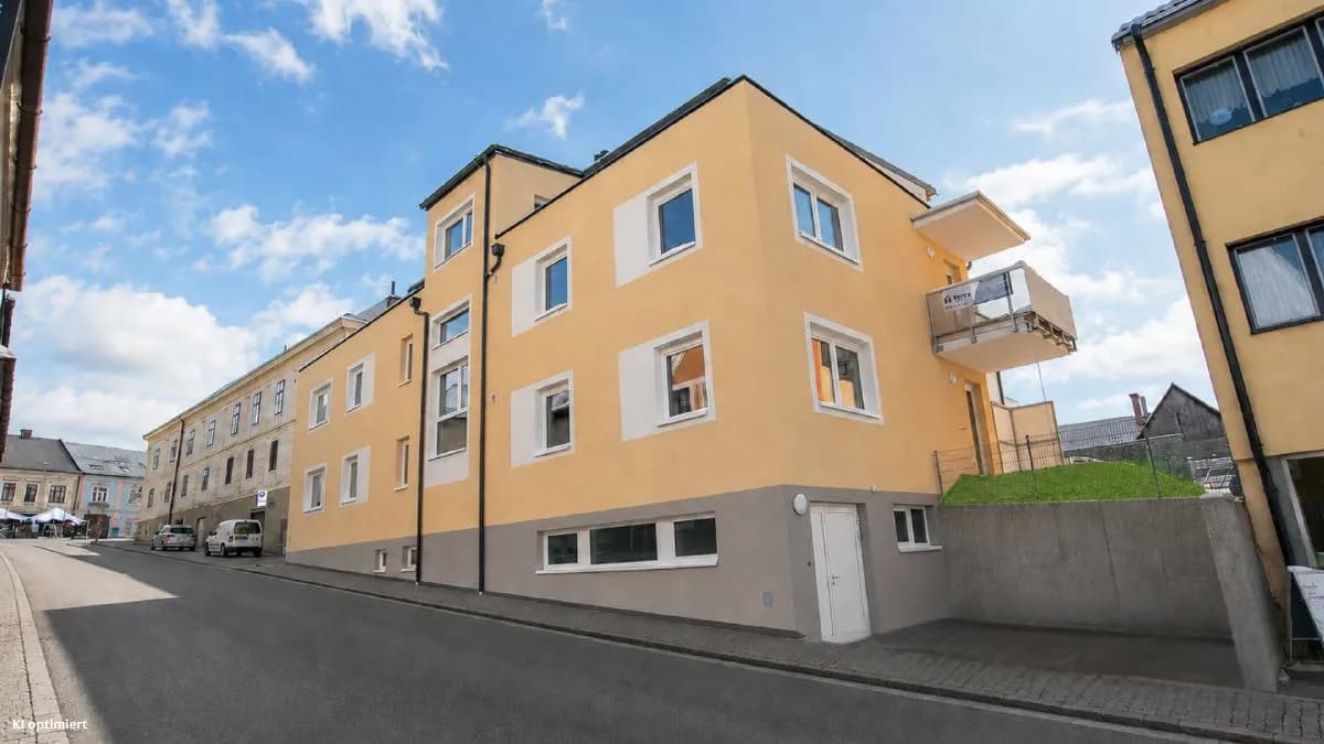 2-Zimmer-Wohnung mieten in Neunkirchen – 59,99 m², € 855 – Bild 2 von 4