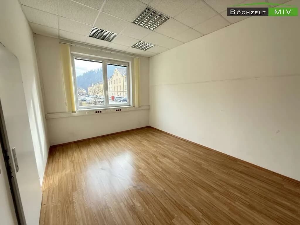 Immobilie kaufen in Neunkirchen – 744 m², € 849.000 – Bild 21 von 44