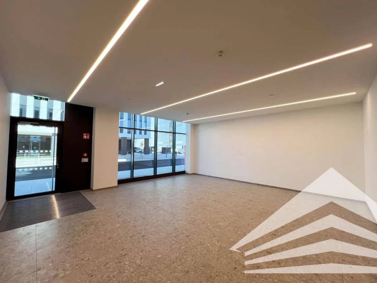 Gewerbeimmobilie mieten in Linz – 1 090 m², € 19.312 – Bild 3 von 15