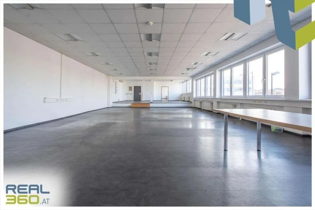 Gewerbeimmobilie mieten in Wels – 300 m², € 1.944 – Bild 2 von 10