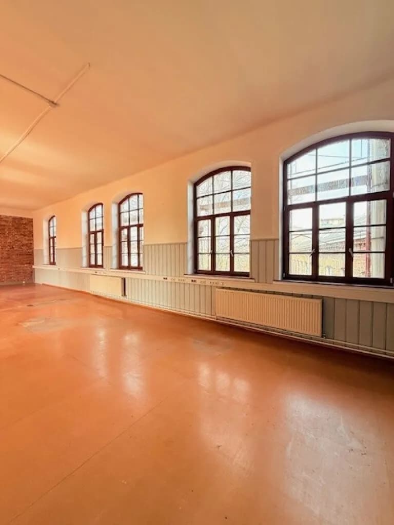 Gewerbeimmobilie mieten in Wien – 310 m², € 2.366 – Bild 2 von 6