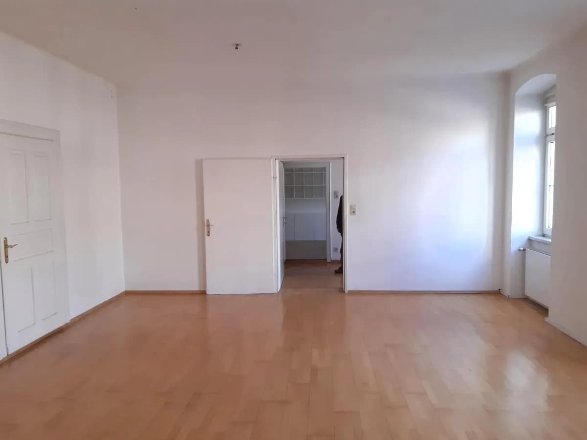 Gewerbeimmobilie mieten in Wels – 259 m², € 1.813 – Bild 2 von 4