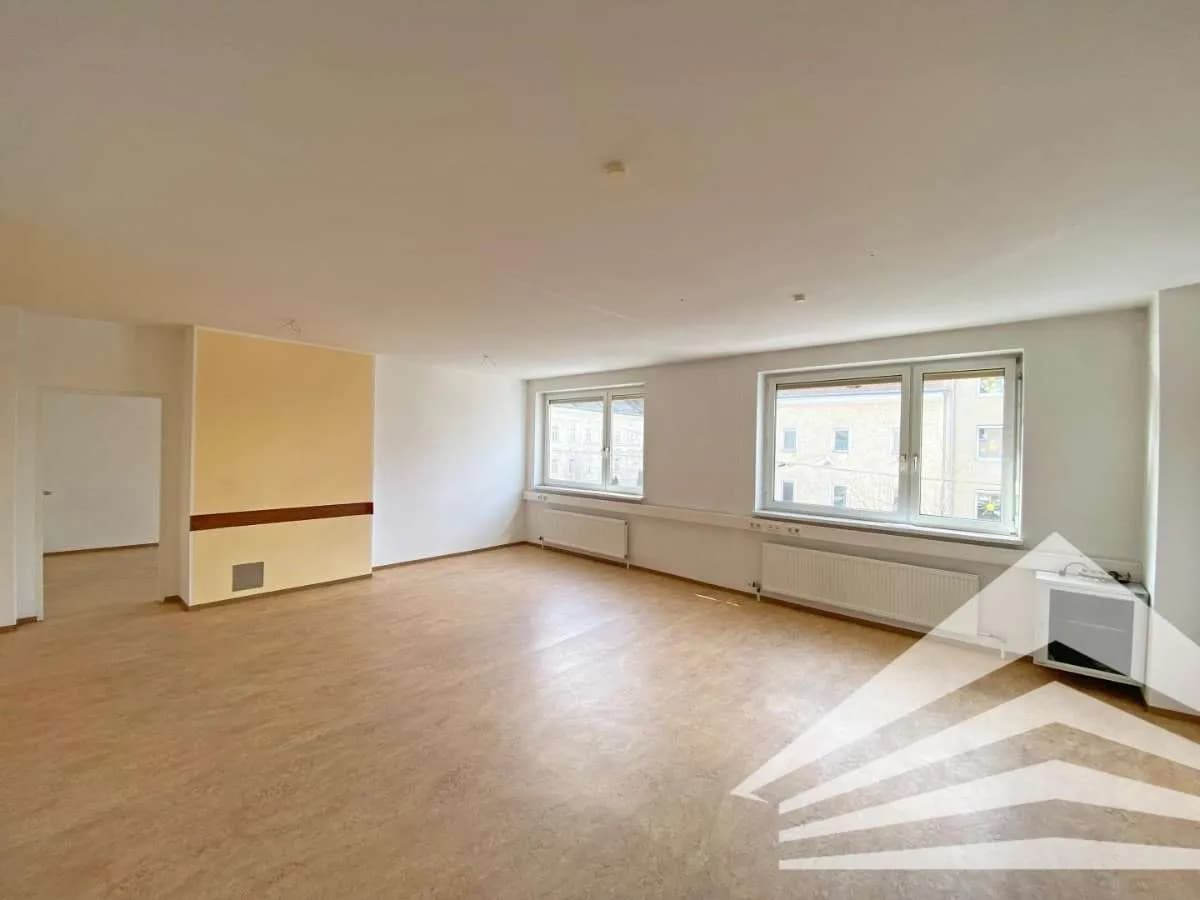 7-Zimmer-Gewerbeimmobilie mieten in Linz – 142 m², € 880