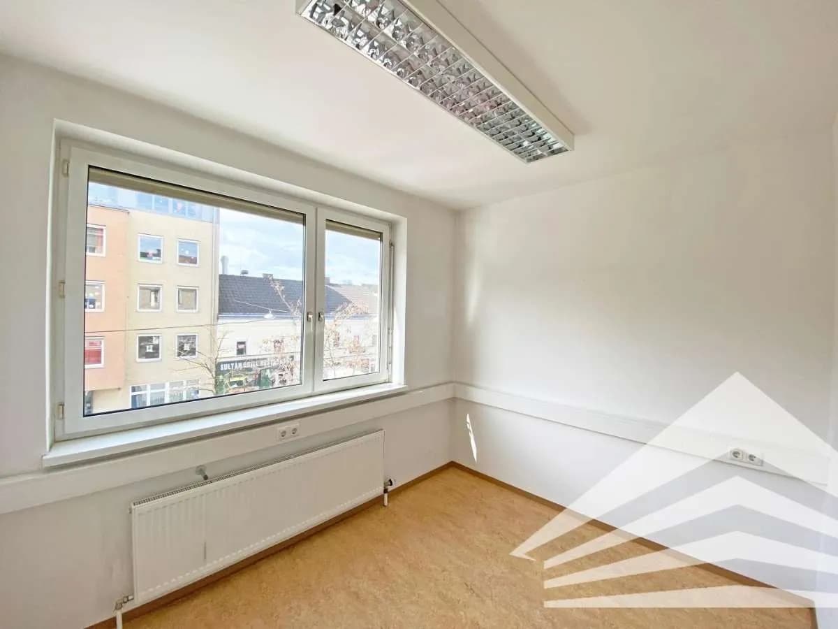 7-Zimmer-Gewerbeimmobilie mieten in Linz – 142 m², € 880 – Bild 4 von 11