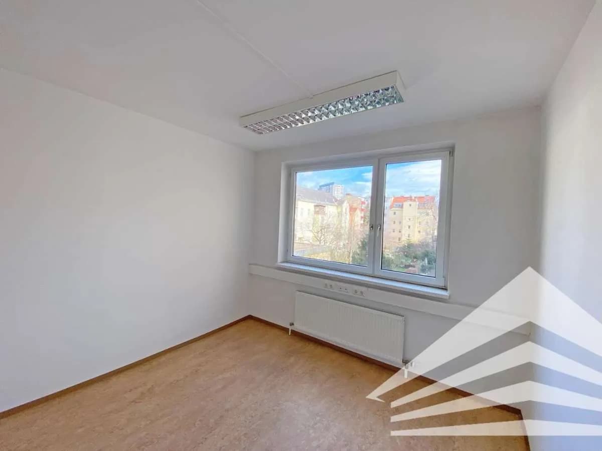 7-Zimmer-Gewerbeimmobilie mieten in Linz – 142 m², € 880 – Bild 5 von 11