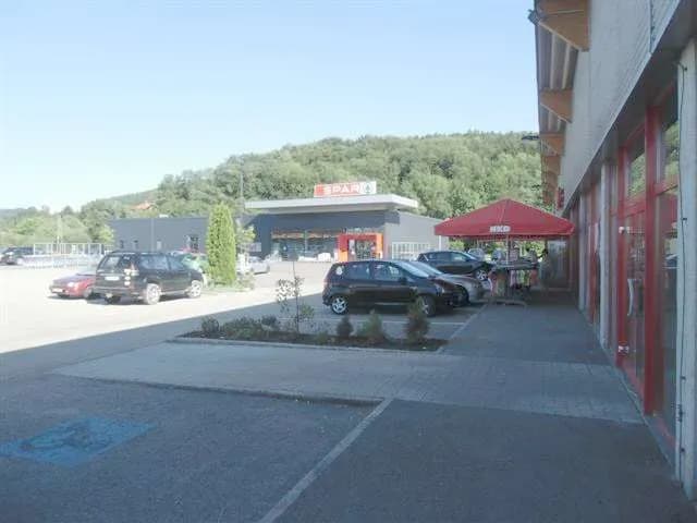 Gewerbeimmobilie mieten in Sankt Pölten Land – 95 m², € 867 – Bild 2 von 5