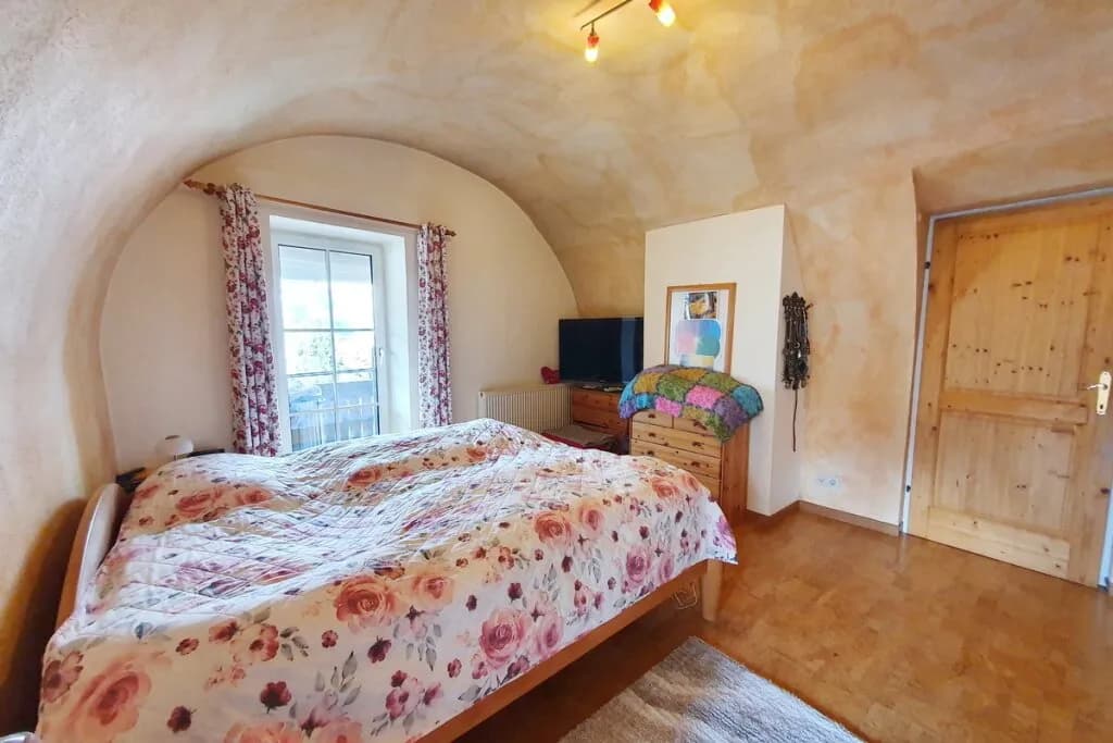 6-Zimmer-Wohnung kaufen in Gmunden – 127 m², € 330.000 – Bild 3 von 15