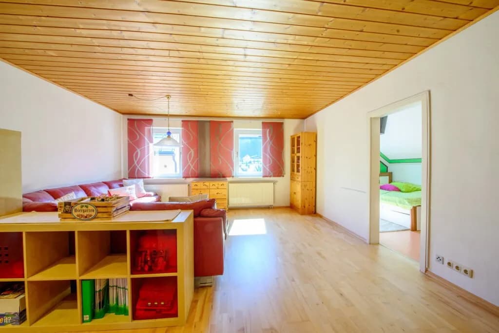 6-Zimmer-Wohnung kaufen in Gmunden – 127 m², € 330.000 – Bild 5 von 15