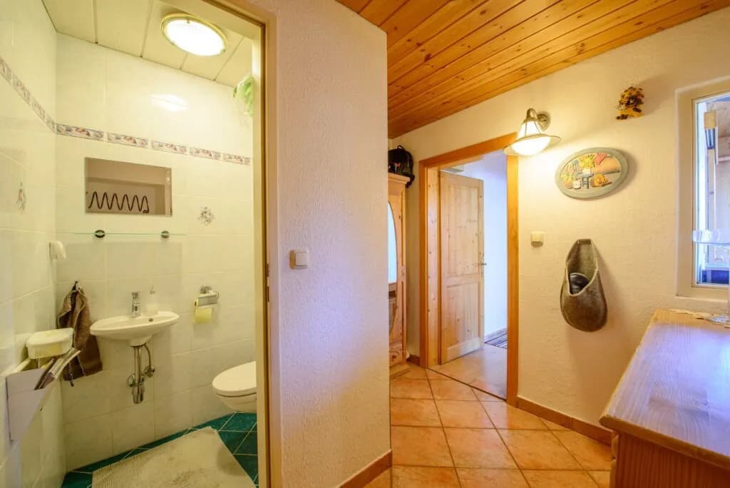 6-Zimmer-Wohnung kaufen in Gmunden – 127 m², € 330.000 – Bild 9 von 15