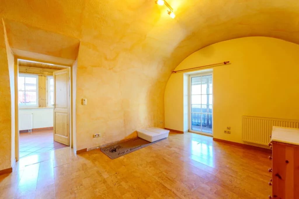 6-Zimmer-Wohnung kaufen in Gmunden – 127 m², € 330.000 – Bild 10 von 15