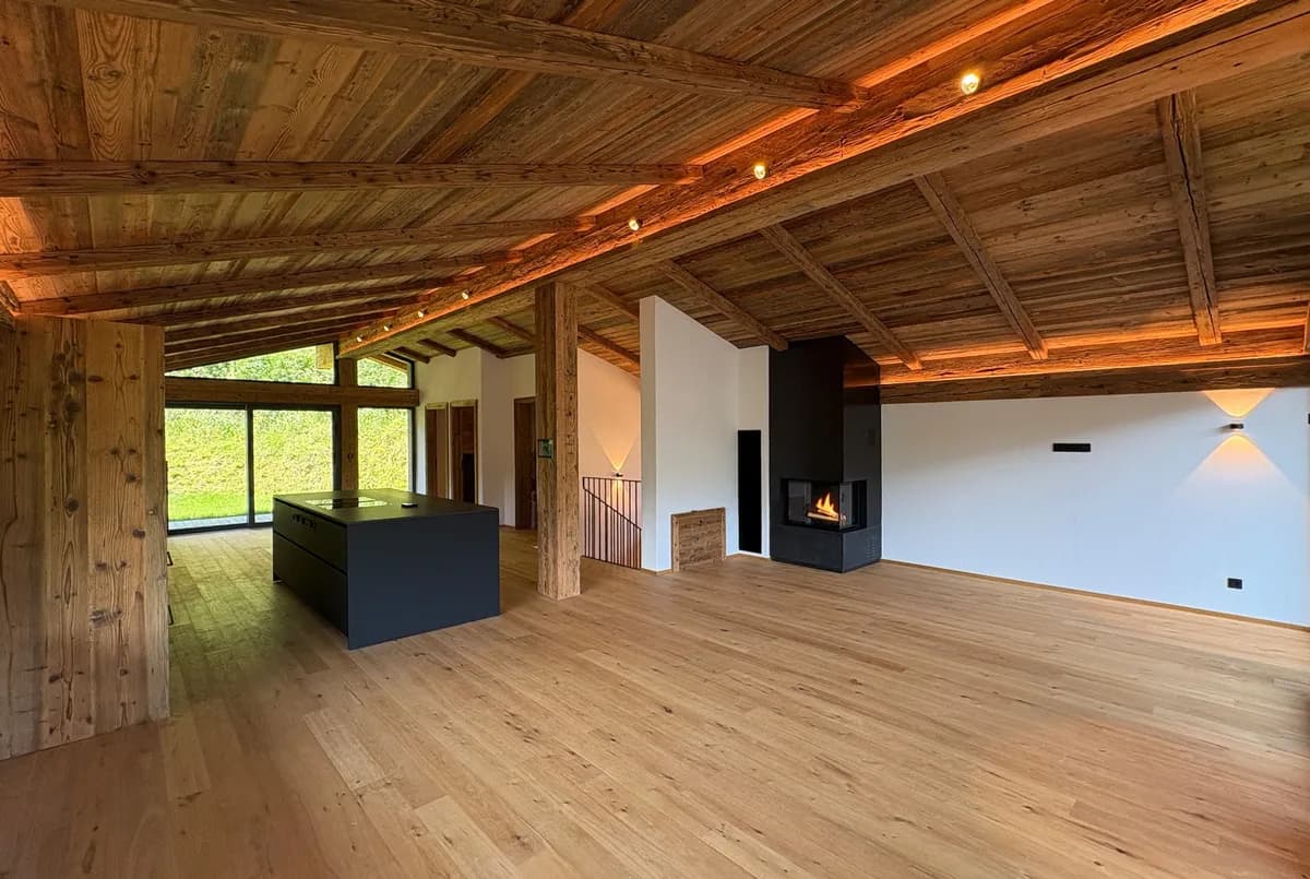 5-Zimmer-Immobilie mieten in Kitzbühel – 249 m², € 9.500 – Bild 3 von 4