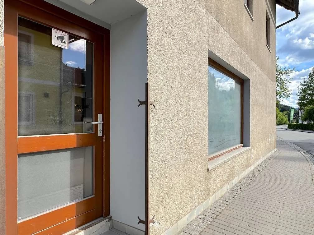 3-Zimmer-Gewerbeimmobilie mieten in Weiz – 106 m², € 299