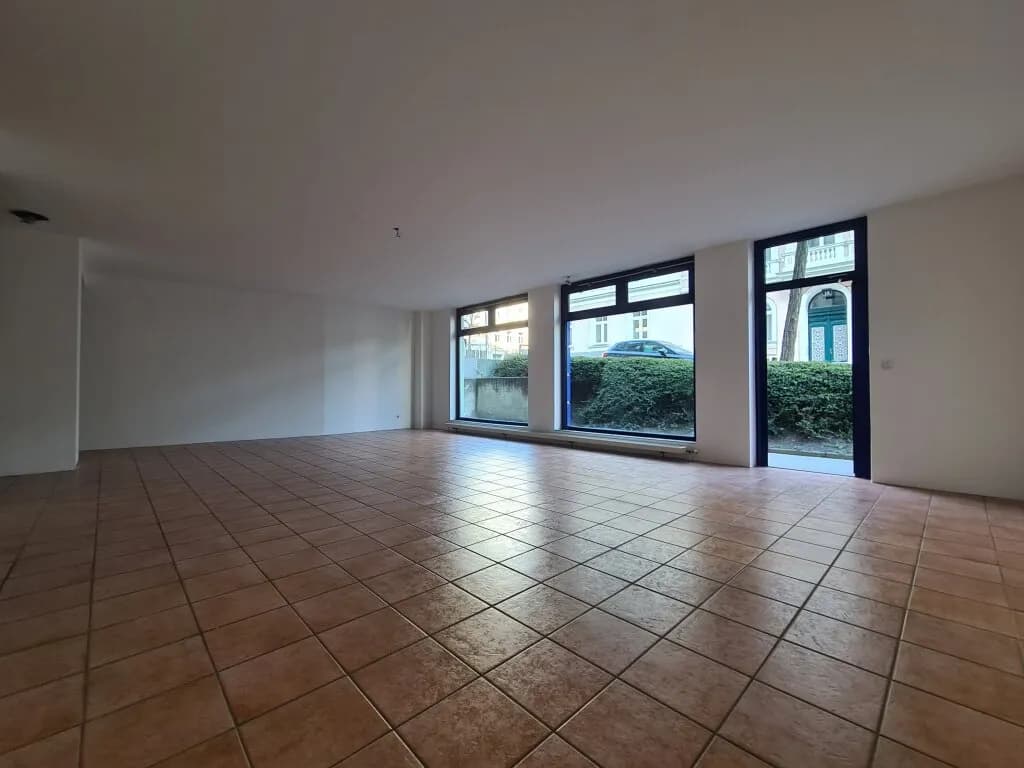 2-Zimmer-Gewerbeimmobilie mieten in Wien – 110,1 m², € 1.125 – Bild 5 von 15