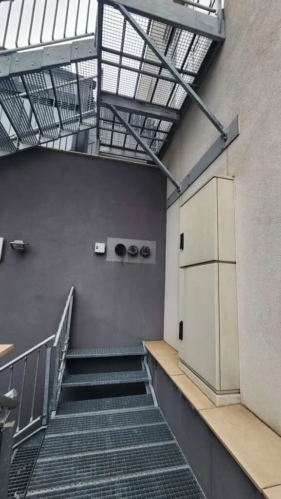 Gewerbeimmobilie mieten in Wiener Neustadt – 371 m², € 3.836 – Bild 27 von 30