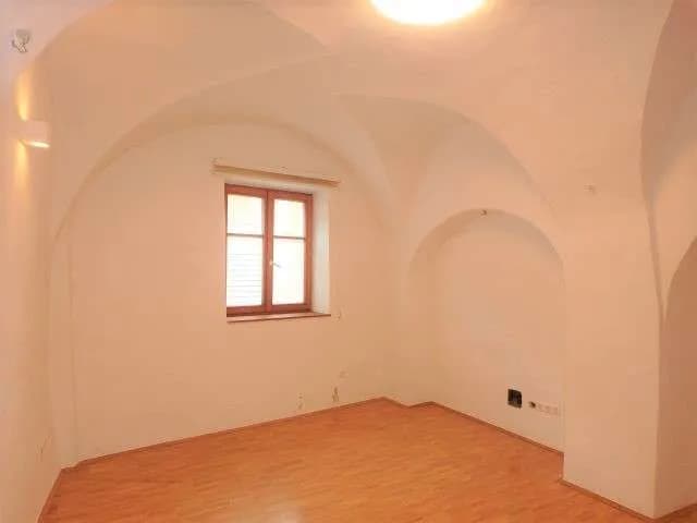 3-Zimmer-Gewerbeimmobilie mieten in Krems Land – 78 m², € 661 – Bild 5 von 9
