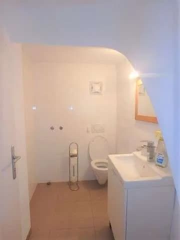 3-Zimmer-Gewerbeimmobilie mieten in Krems Land – 78 m², € 661 – Bild 8 von 9