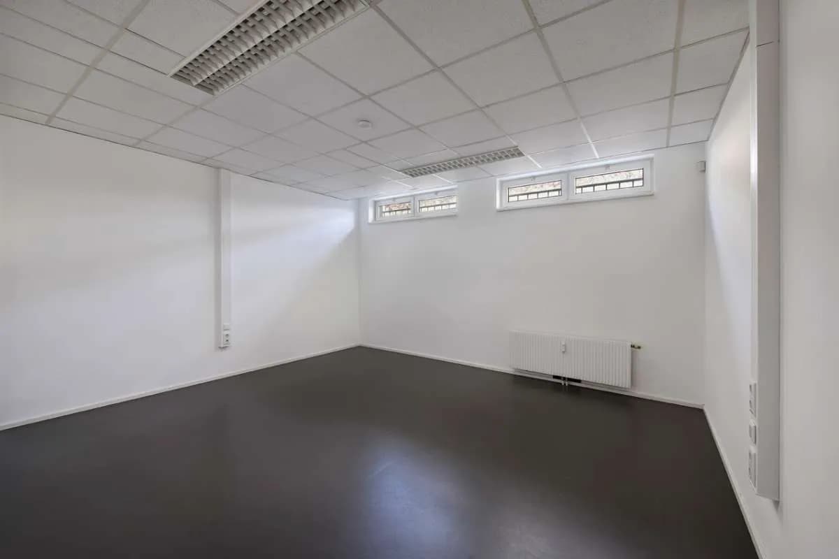 1-Zimmer-Gewerbeimmobilie mieten in Wien – 45 m², € 1.170 – Bild 19 von 23