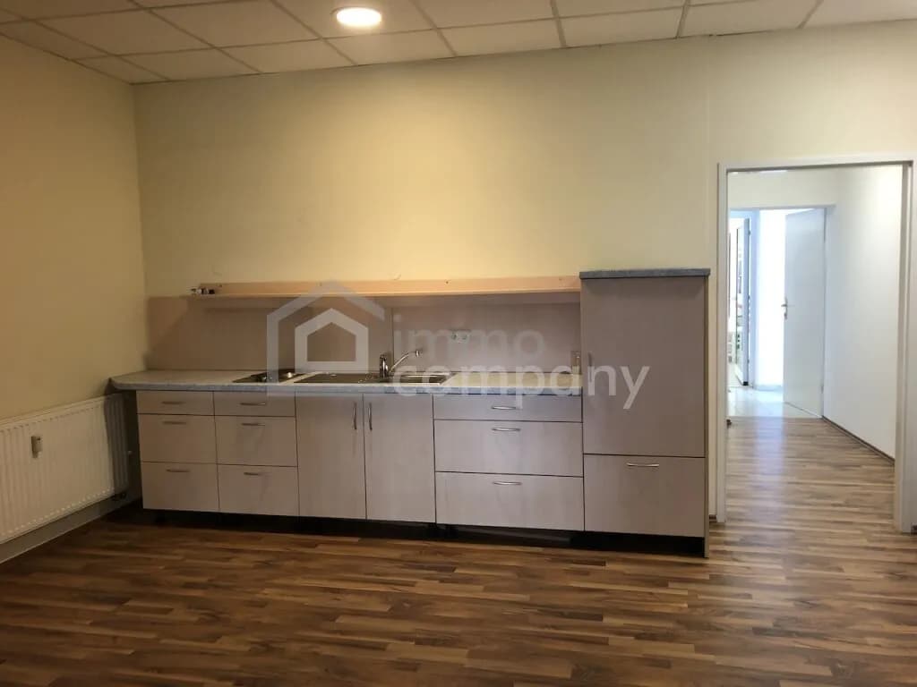 3-Zimmer-Gewerbeimmobilie mieten in Jennersdorf – 72,62 m², € 500 – Bild 2 von 7