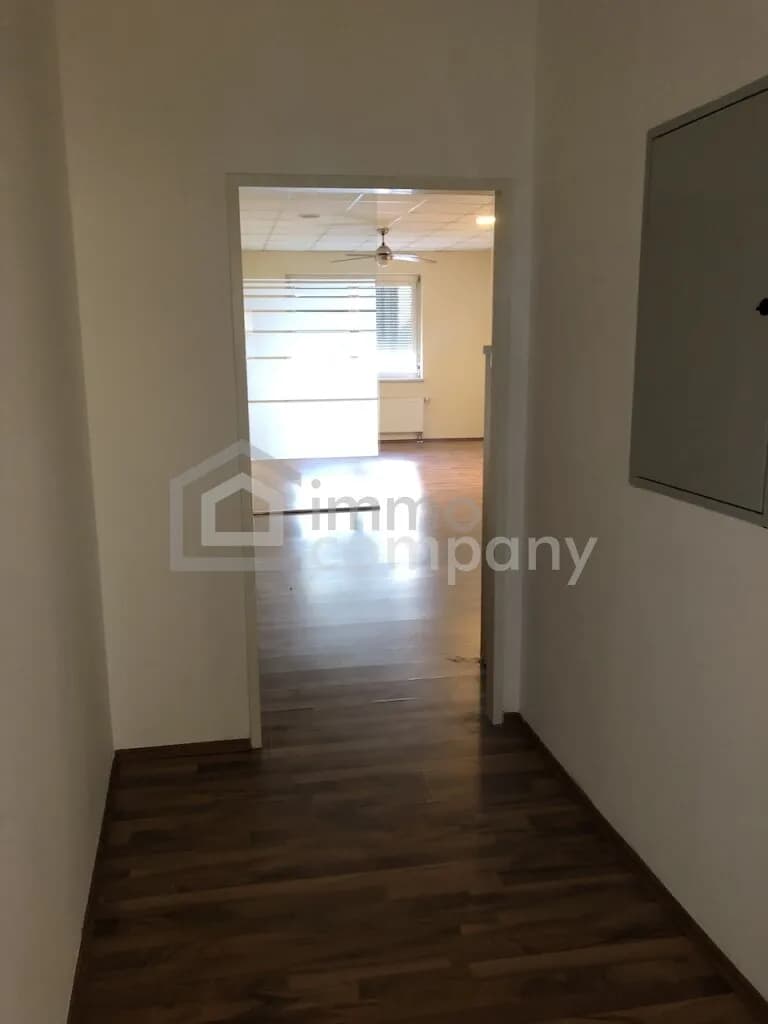 3-Zimmer-Gewerbeimmobilie mieten in Jennersdorf – 72,62 m², € 500 – Bild 3 von 7