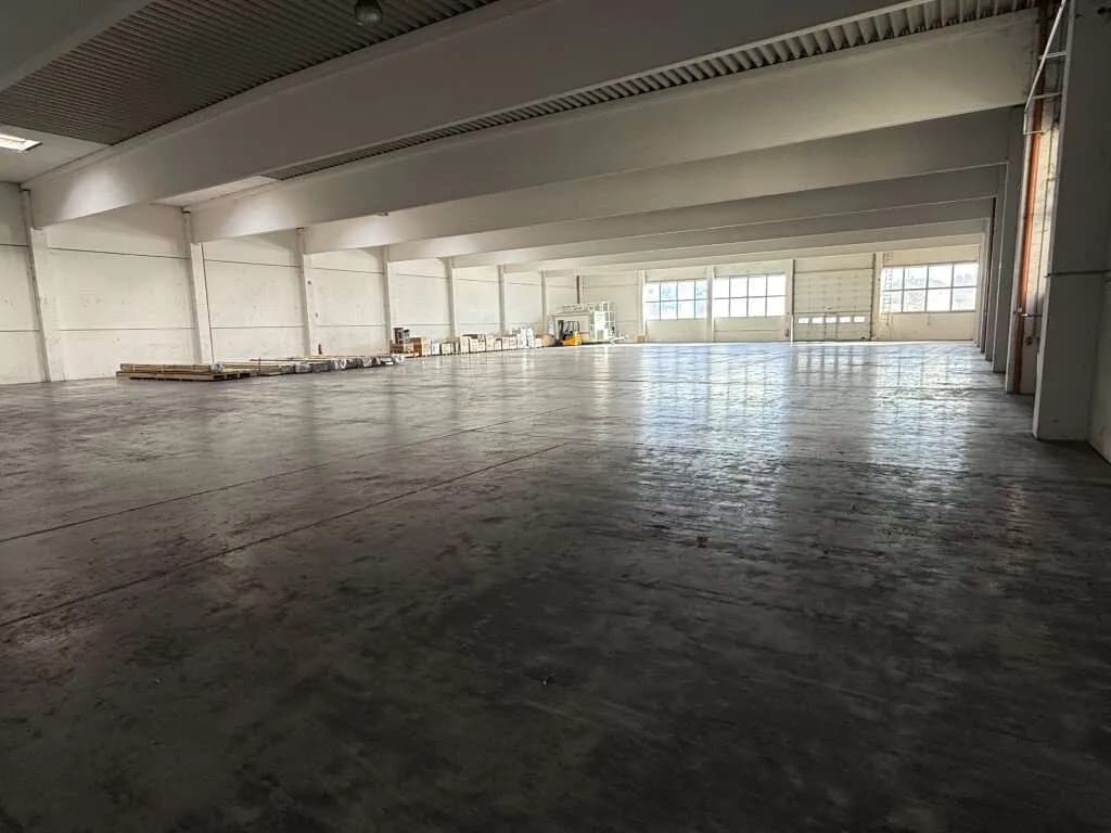 Gewerbeimmobilie mieten in Wiener Neustadt – 1 589 m², € 7.944 – Bild 4 von 5