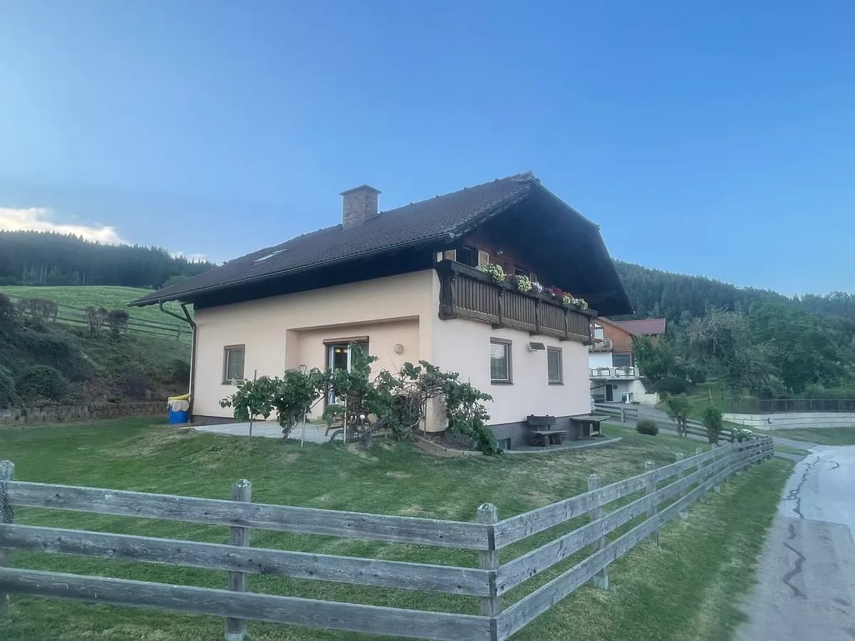 5-Zimmer-Haus mieten in Sankt Veit an der Glan – 160 m², € 1.350
