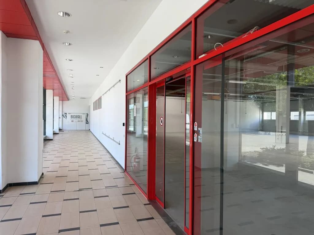 Gewerbeimmobilie kaufen in Wiener Neustadt – 3 140 m² – Bild 2 von 11
