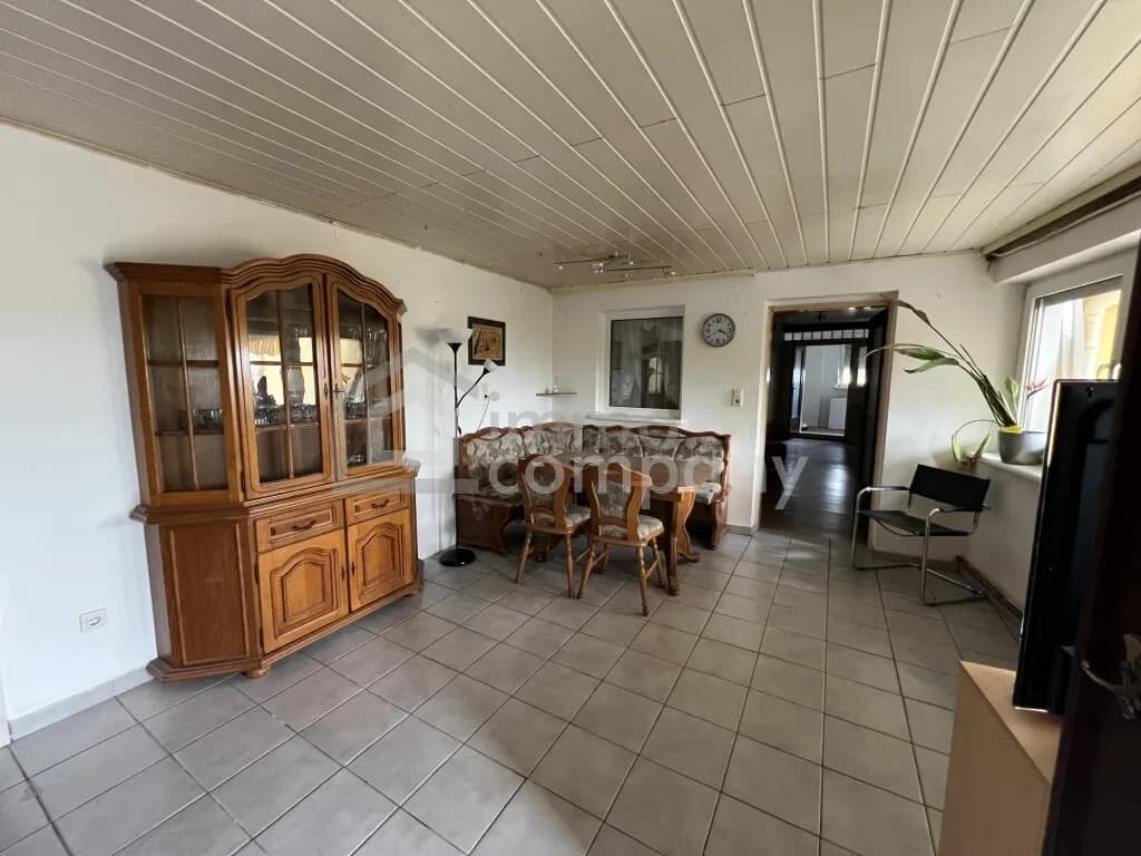 Haus kaufen in Mistelbach – 119 m², € 120.000 – Bild 2 von 6