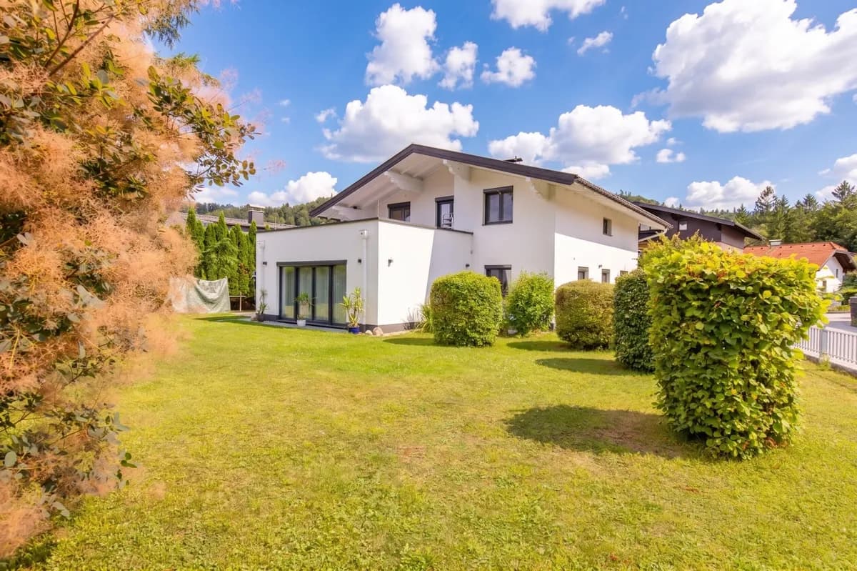 6-Zimmer-Haus kaufen in Hallein – 177 m², € 1.290.000 – Bild 1 von 17