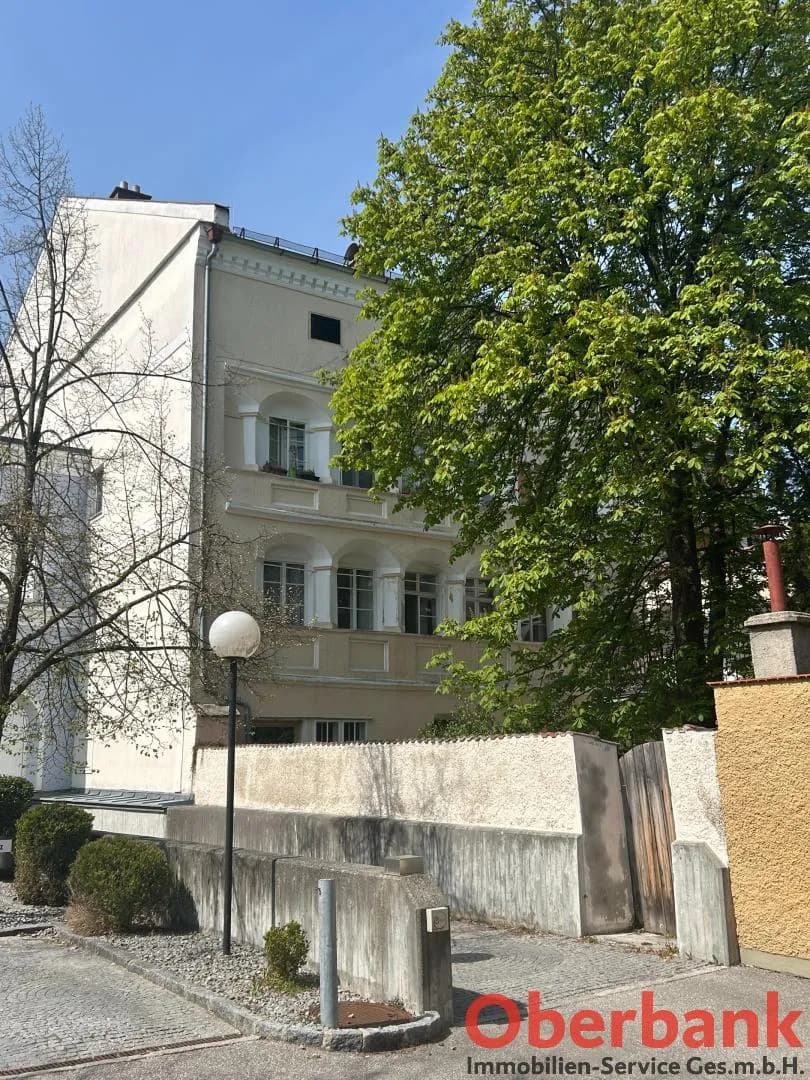 Immobilie kaufen in Braunau am Inn – 1 m², € 899.000 – Bild 2 von 30