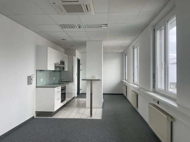 4-Zimmer-Gewerbeimmobilie mieten in Mödling – 142 m², € 1.709 – Bild 4 von 9