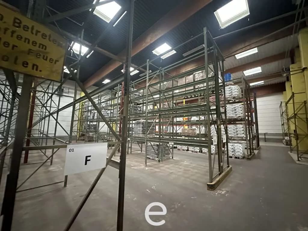 Gewerbeimmobilie mieten in Linz – 2 000 m²