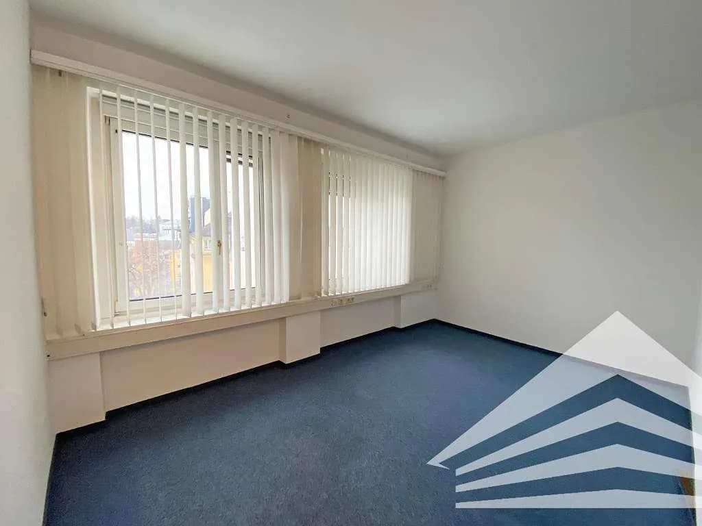 8-Zimmer-Gewerbeimmobilie mieten in Linz – 182 m², € 1.502 – Bild 4 von 10