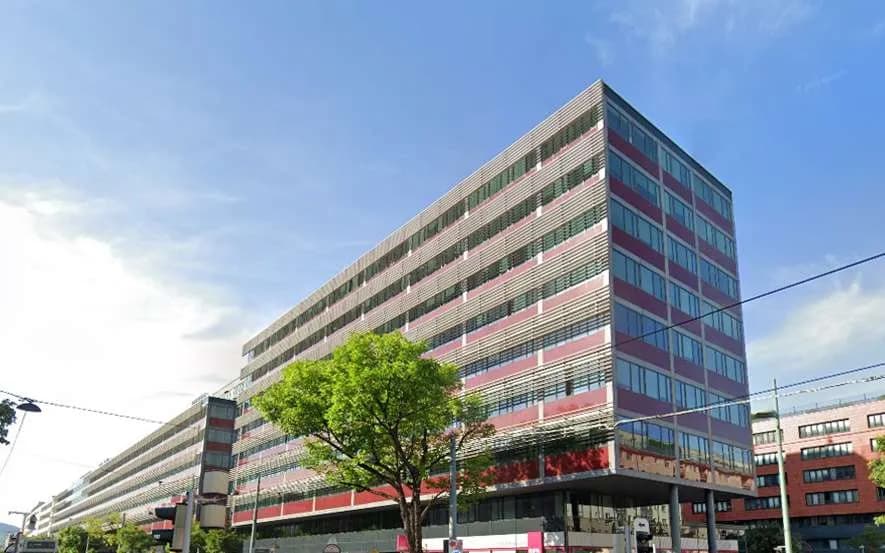 Gewerbeimmobilie mieten in Wien – 335 m², € 17