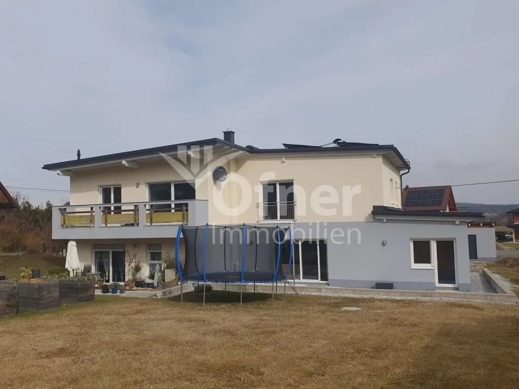 8-Zimmer-Wohnung kaufen in Deutschlandsberg – 212 m², € 699.600