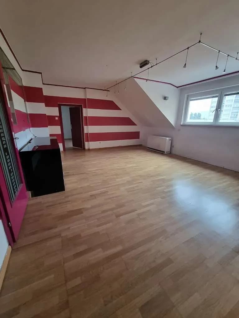 4-Zimmer-Wohnung mieten in Graz – 115 m², € 900 – Bild 1 von 9
