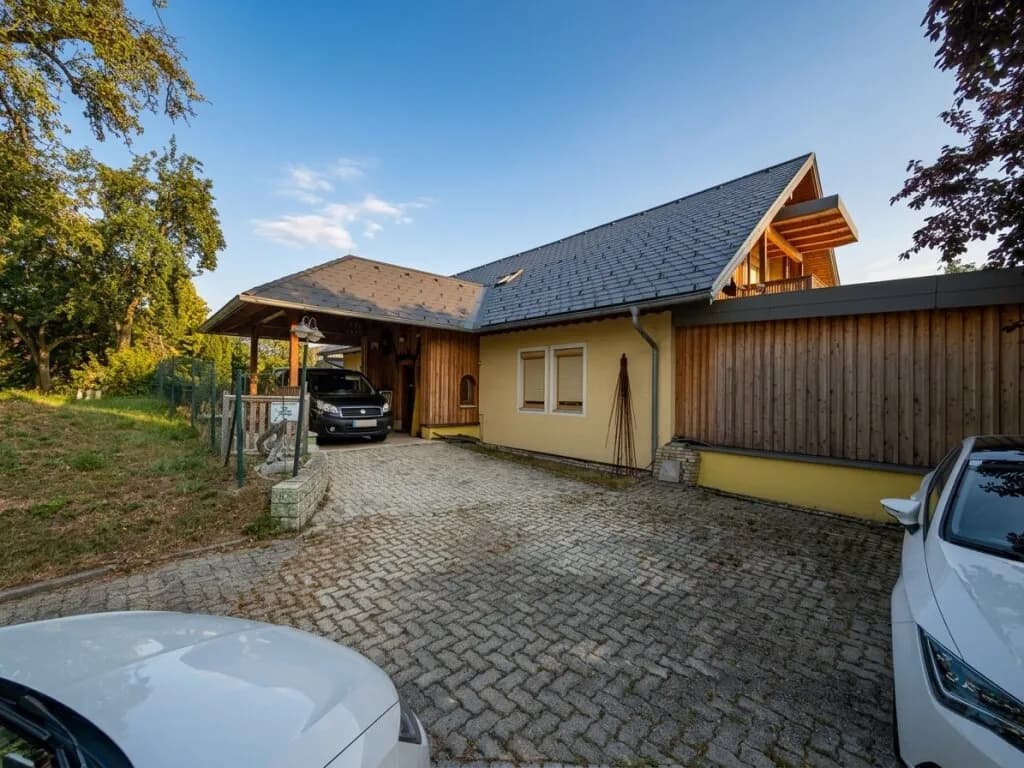 2-Zimmer-Gewerbeimmobilie mieten in Gmunden – 60 m², € 645 – Bild 3 von 6