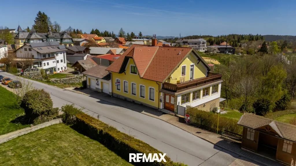 7-Zimmer-Haus kaufen in Neunkirchen – 219 m², € 199.000 – Bild 3 von 19