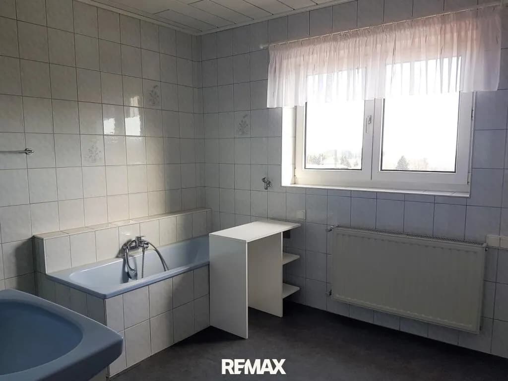 7-Zimmer-Haus kaufen in Neunkirchen – 219 m², € 199.000 – Bild 12 von 19