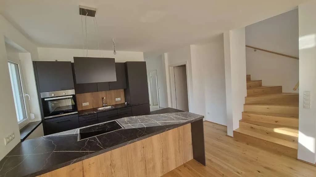 4-Zimmer-Haus mieten in Horn – 99,23 m², € 1.499 – Bild 2 von 15