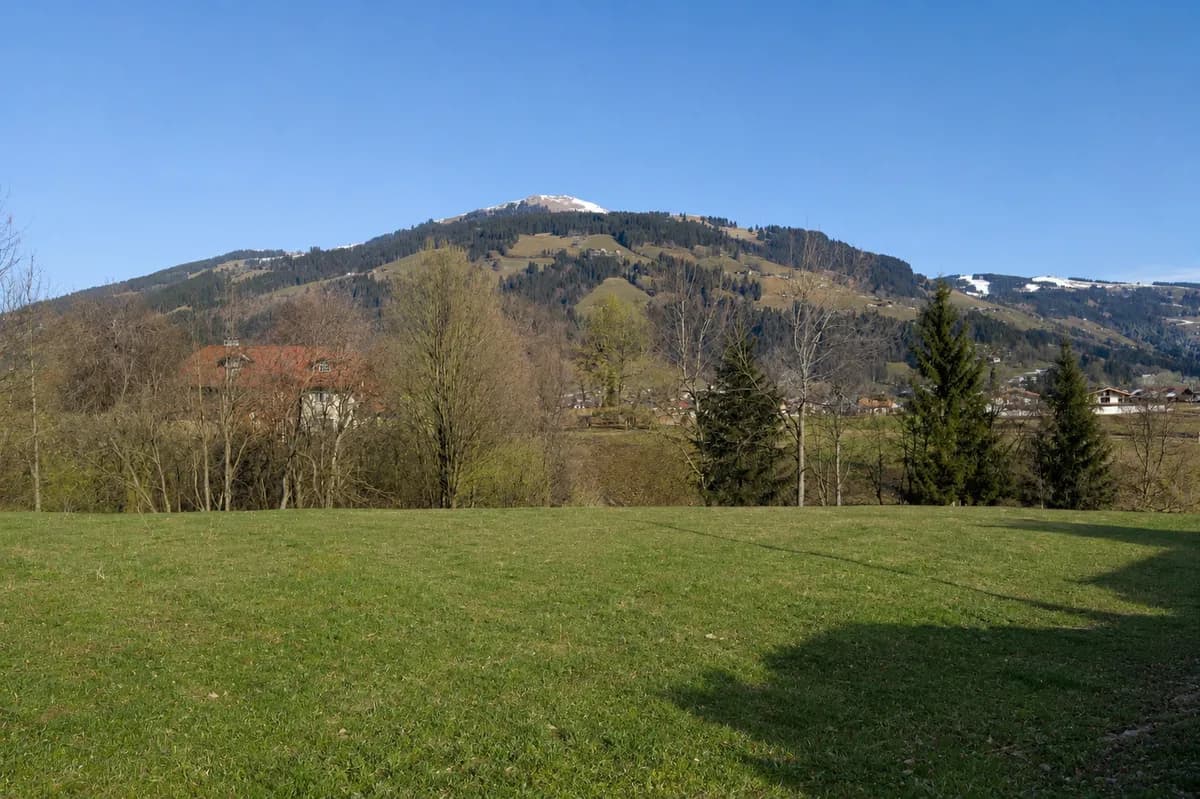 Grundstück kaufen in Kitzbühel – 600 m², € 950.000 – Bild 2 von 4
