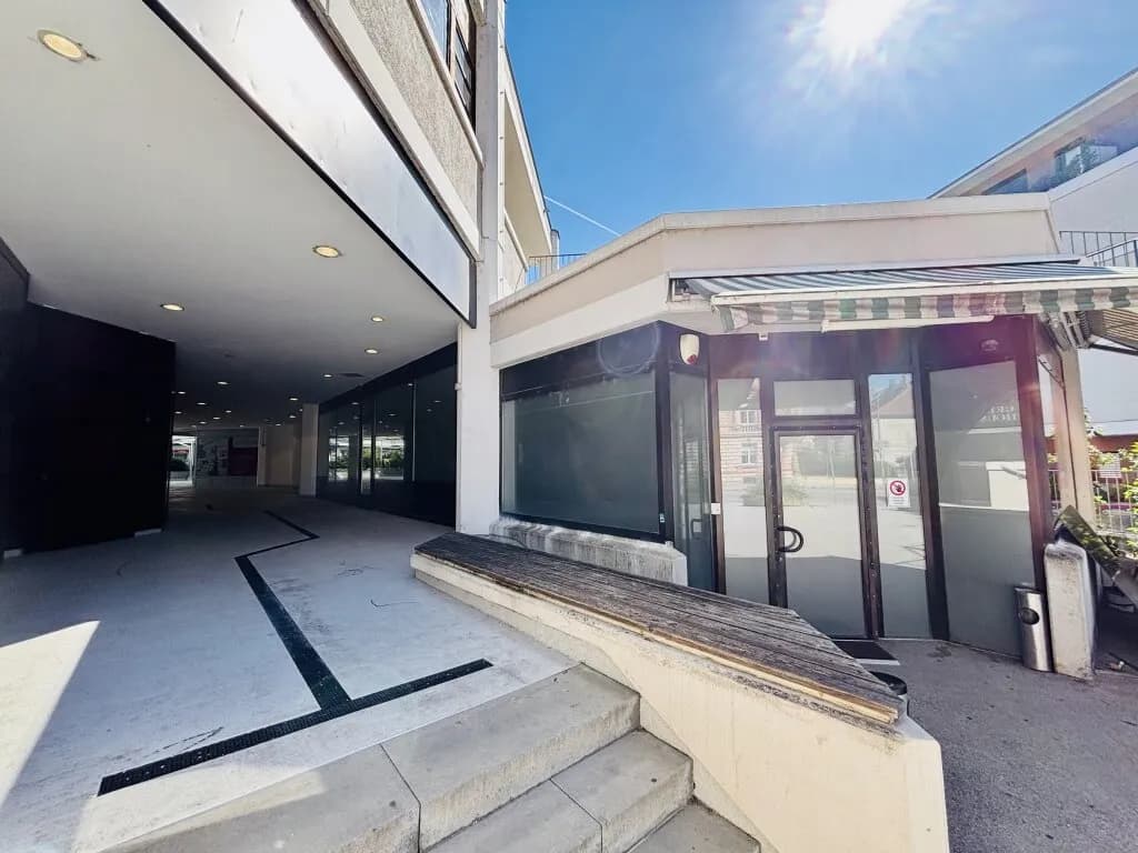 Gewerbeimmobilie kaufen in Wels – 104 m², € 135.000