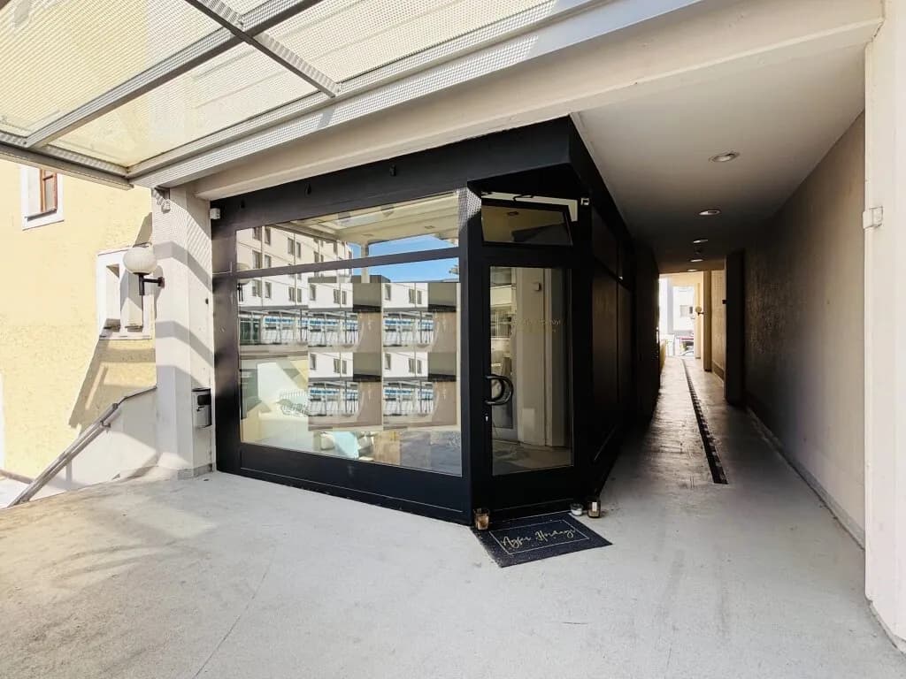 Gewerbeimmobilie kaufen in Wels – 21 m², € 60.000