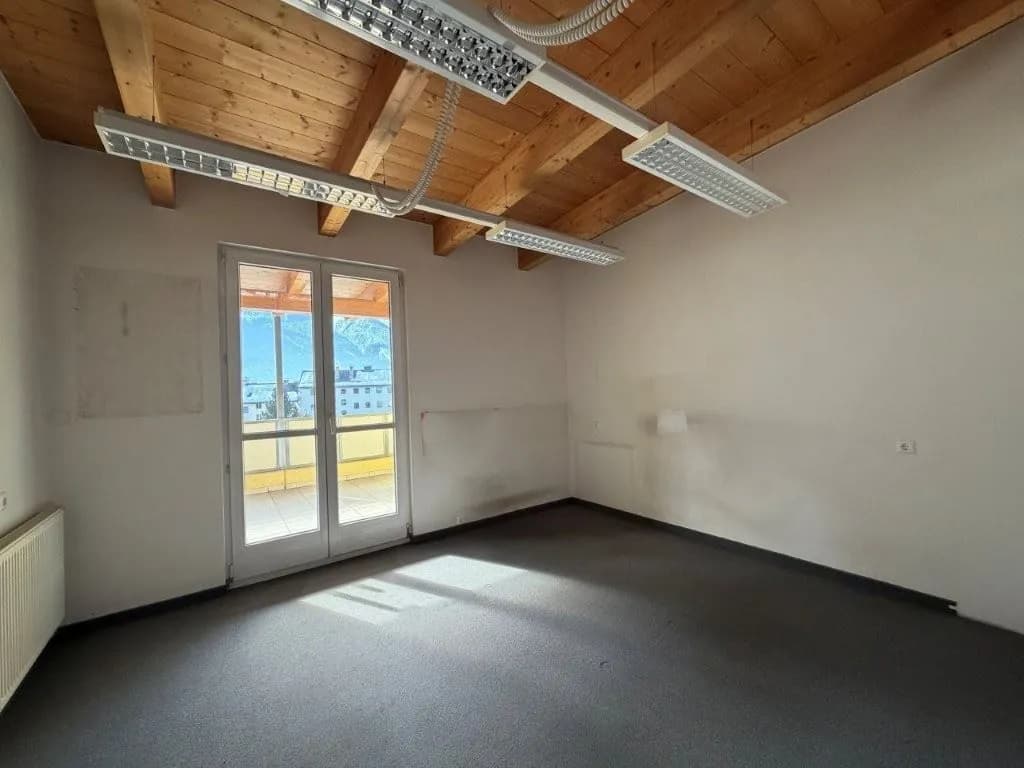 6-Zimmer-Gewerbeimmobilie mieten in Lienz – € 2.322 – Bild 3 von 7
